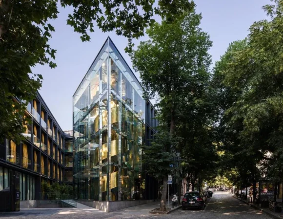 Glarros OldTown Hotel