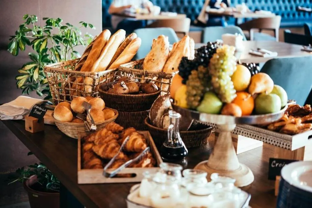 Kvareli-Lake-Resort-resturant (3)