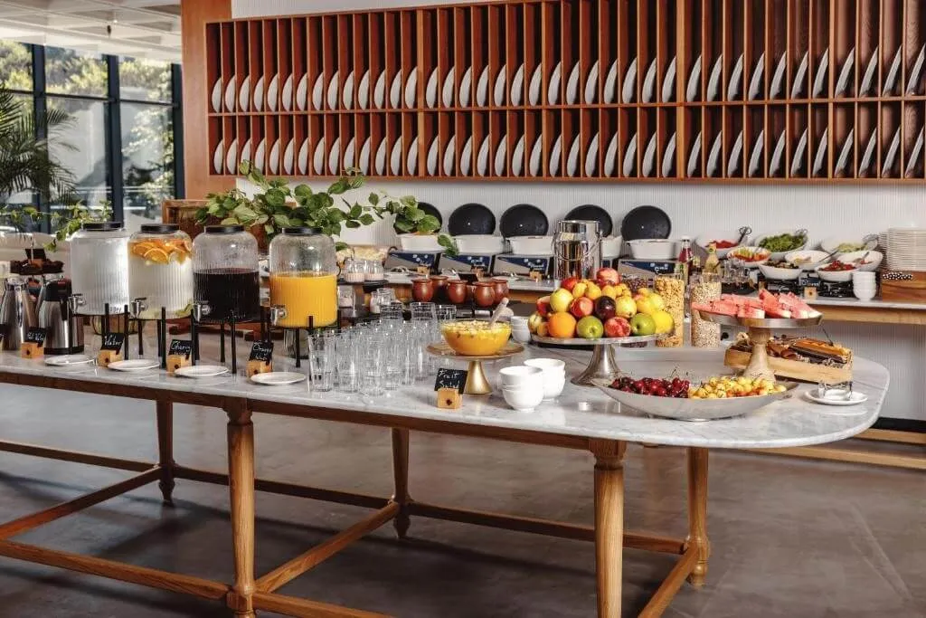 Kvareli-Lake-Resort-resturant (8)