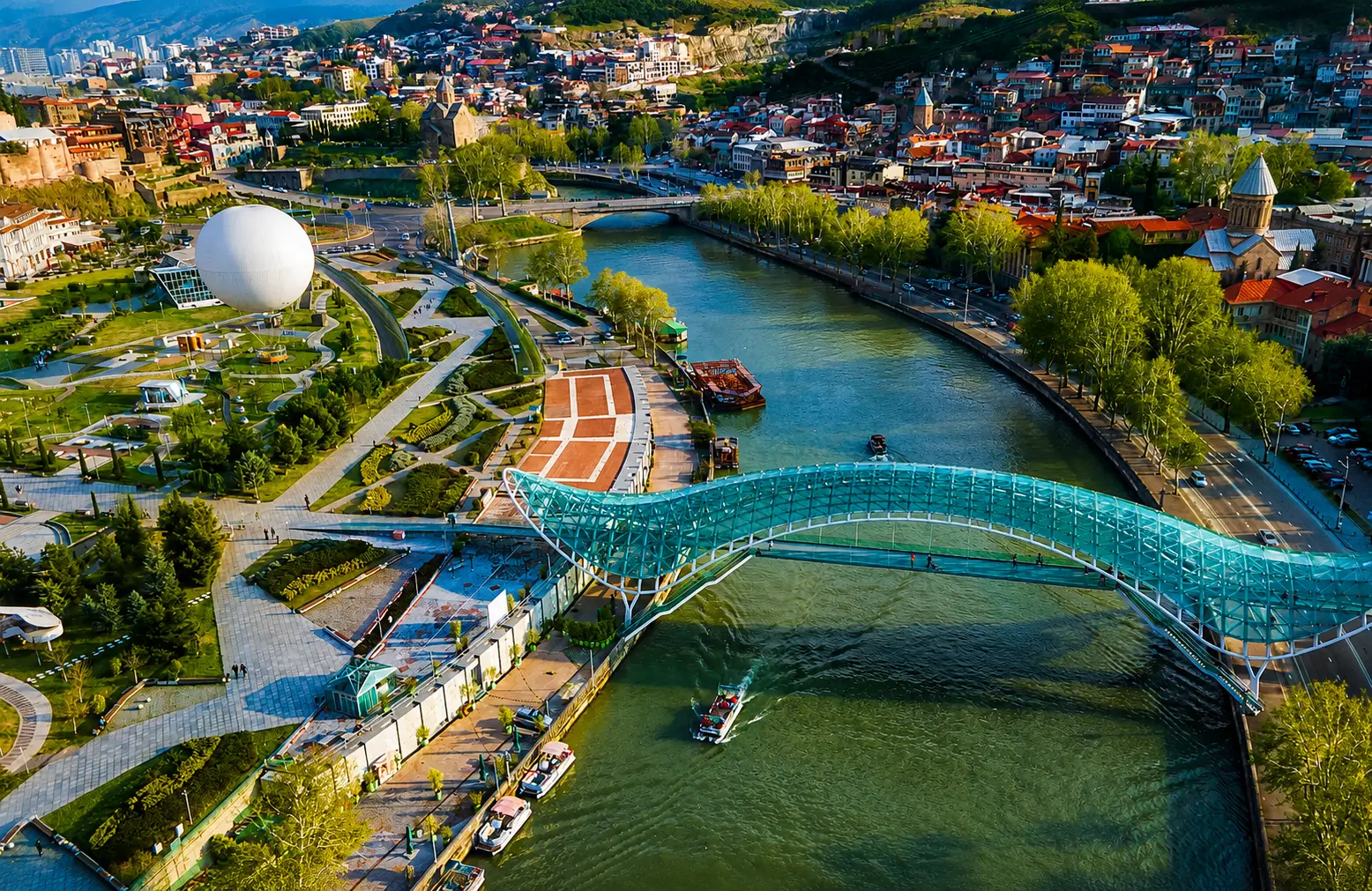 Bridge of Peace over Kura River in Tbilisi — Tbilisi travel guide