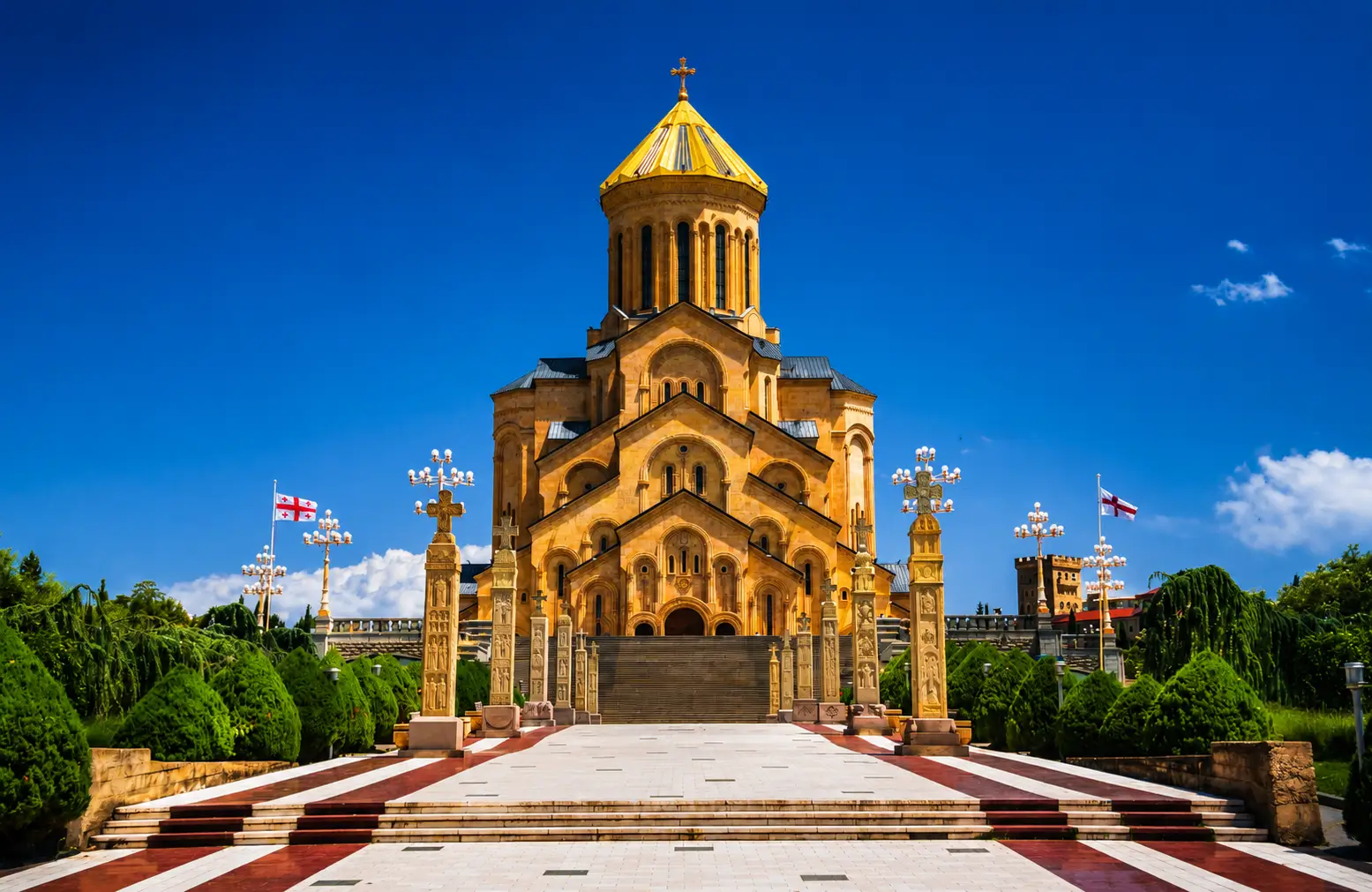 Sameba Holy Trinity Cathedral in Tbilisi — Tbilisi travel guide