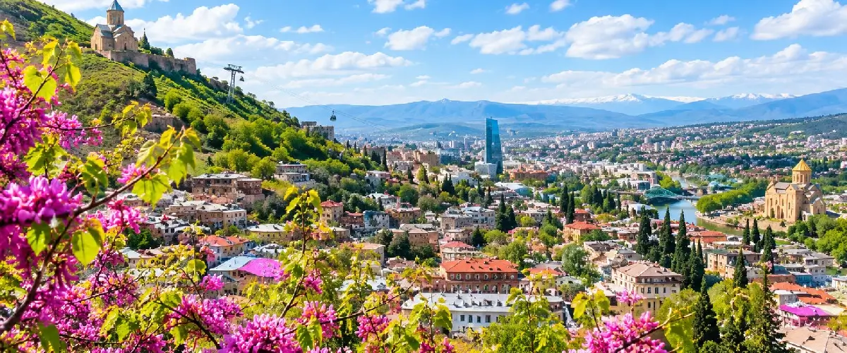 April in Georgia with green landscapes — Best time to visit Georgia
