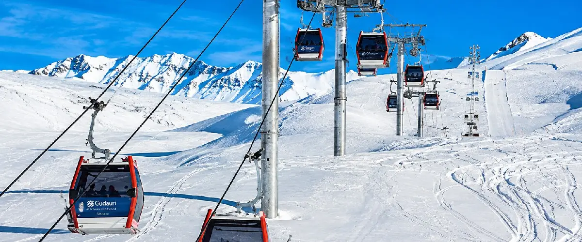 December in Georgia with fresh snow in Gudauri — Best time to visit Georgia