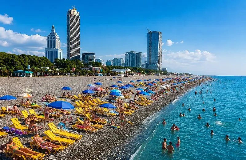 Summer in Georgia with Batumi beach and Black Sea — Best time to visit Georgia