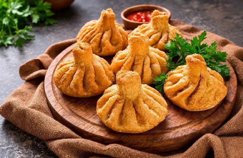 Fried khinkali variant — crispy Georgian dumplings — Khinkali guide