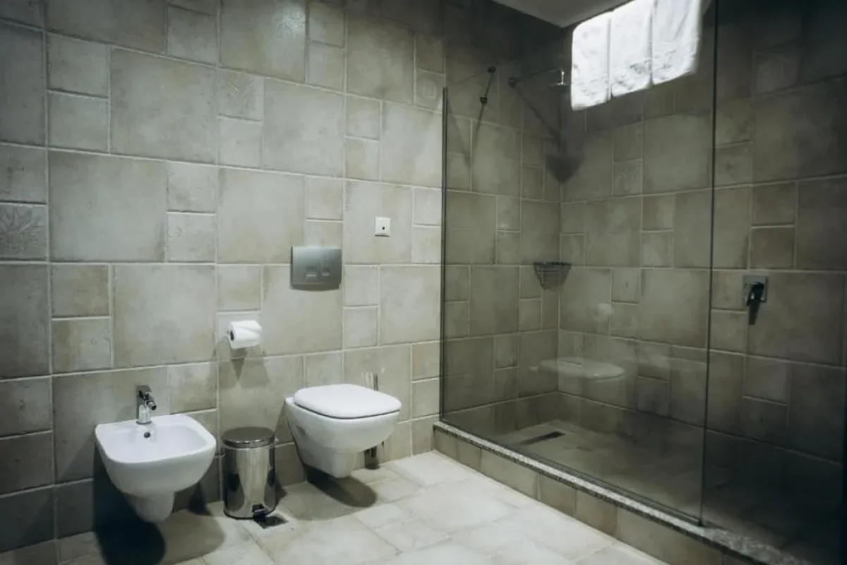 Colosseum Marina Hotel Bathroom