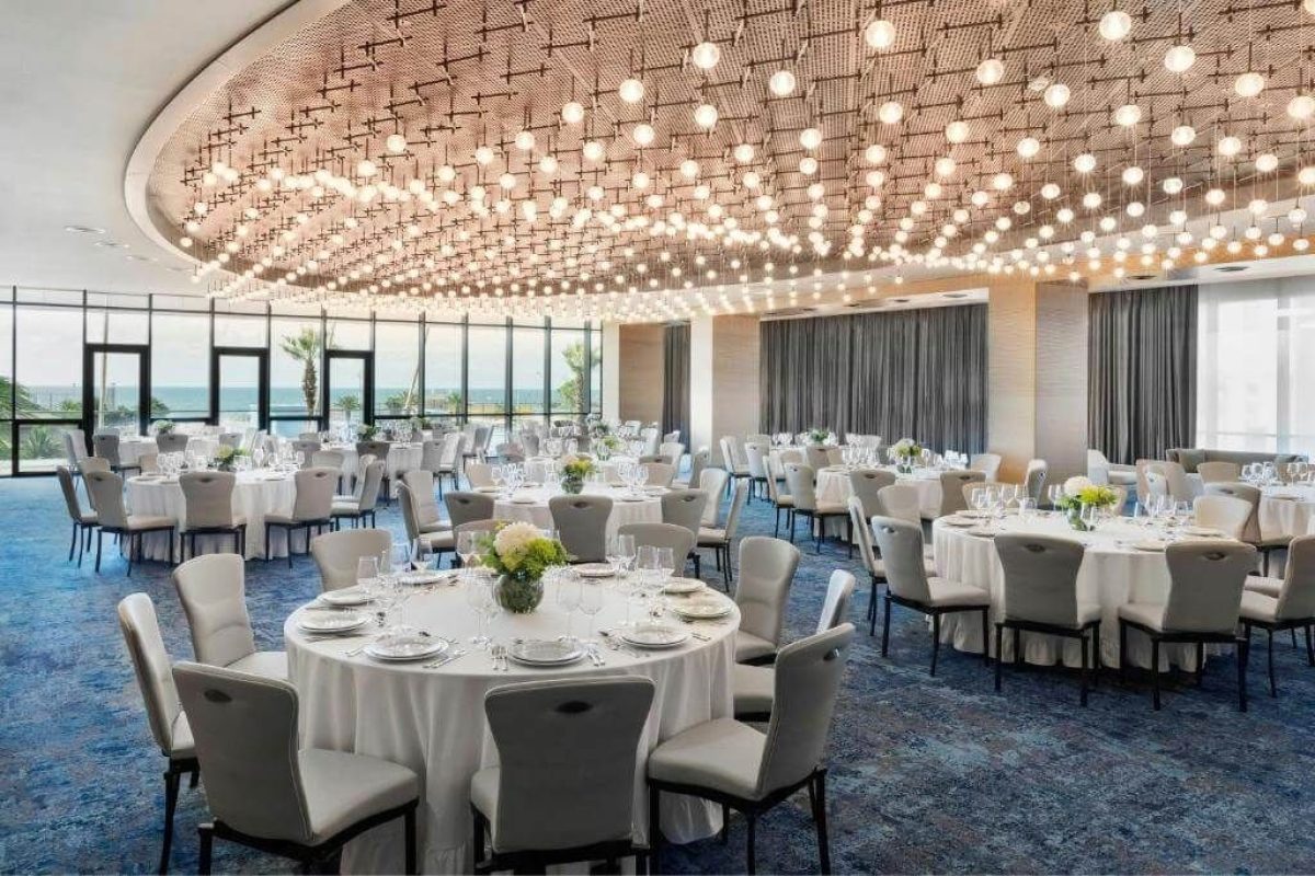 Courtyard by Marriott Batumi restaurants