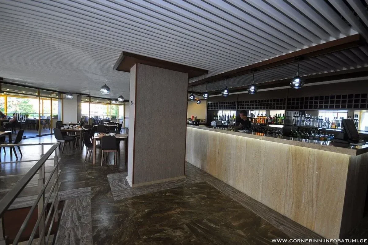 Hotel Corner Inn Batumi Bar