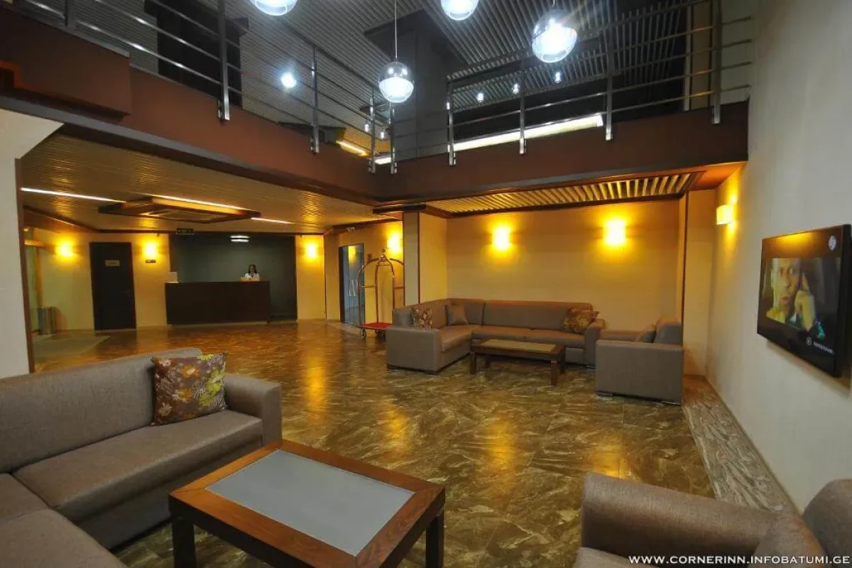 Hotel Corner Inn Batumi Labi