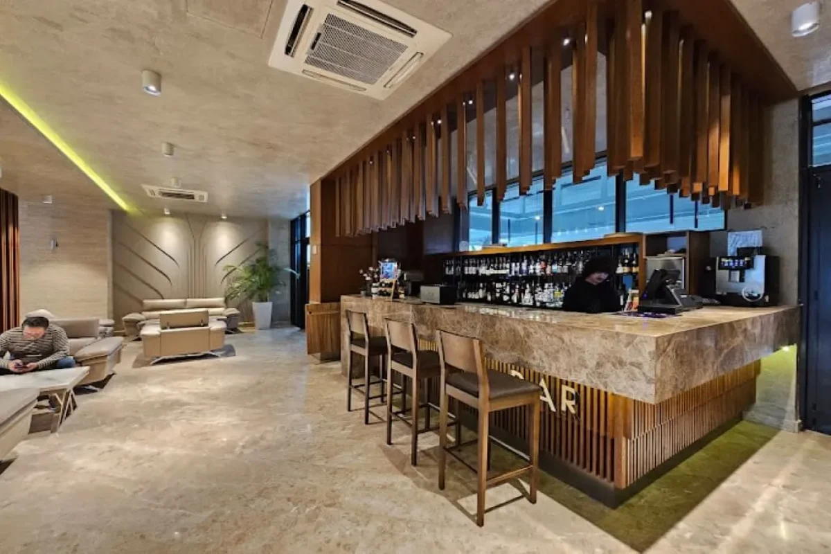 Hotel tbilisi tower bar