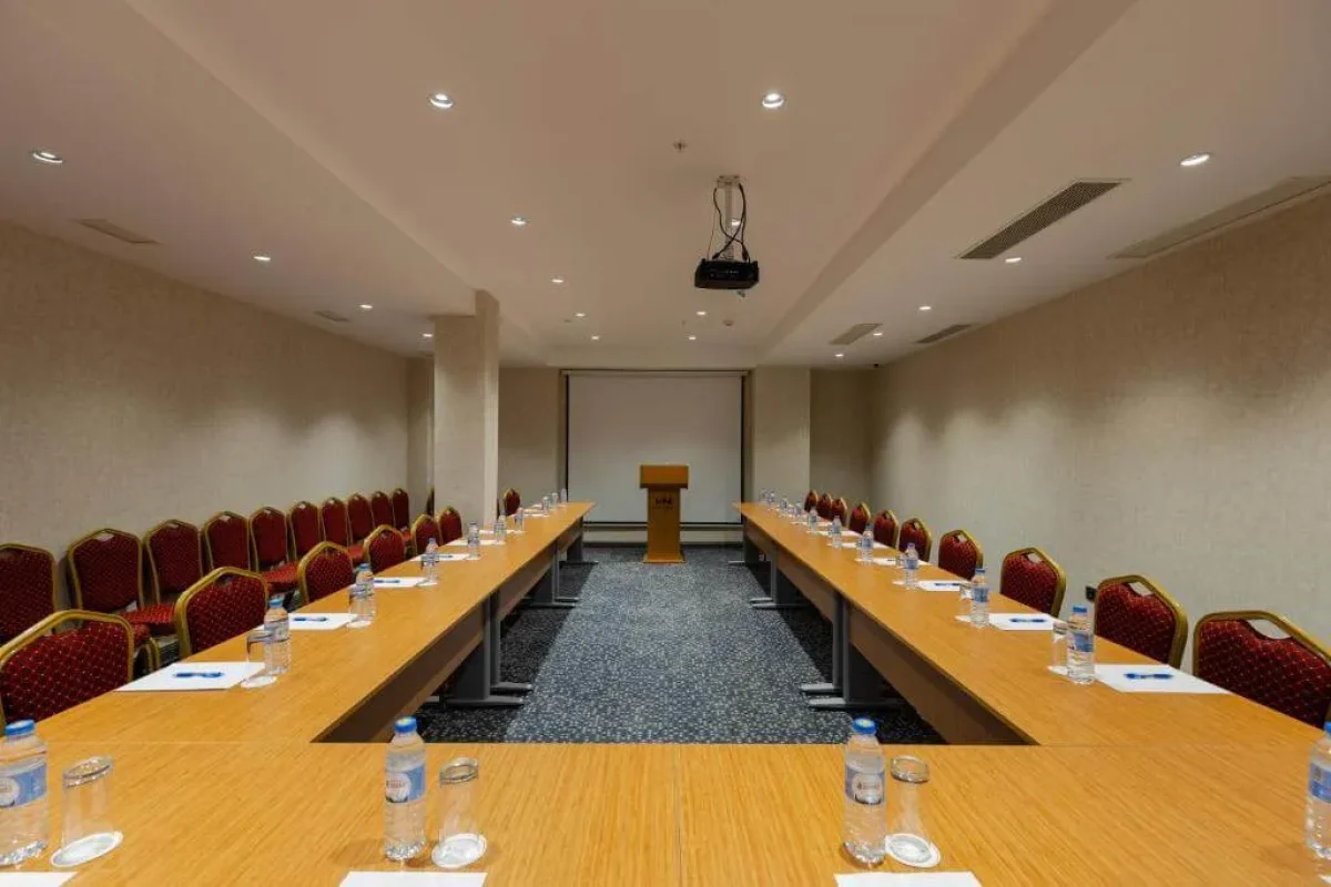 Monarch Hotel Batumi Conference room