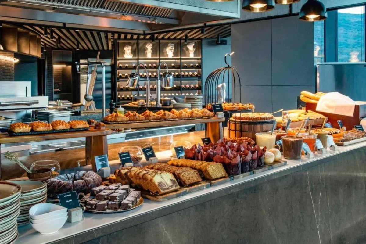 Pullman tbilisi axis towers restaurants