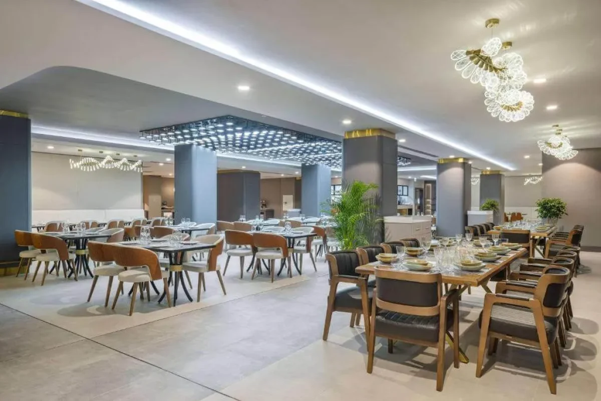 Ramada Plaza by Wyndham Batumi restaurants