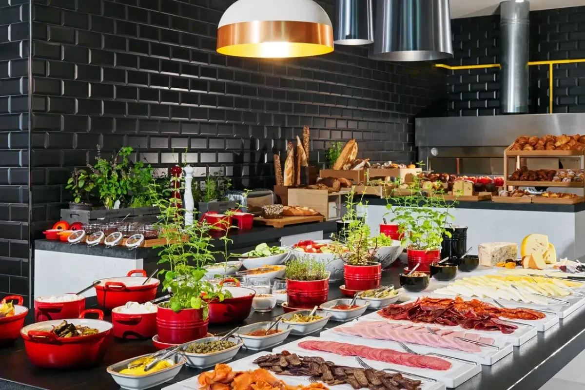 Sheraton grand tbilisi metechi palace restaurants