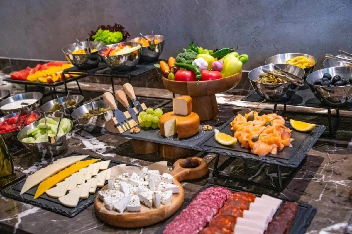 Tbilisi philharmonic hotel restaurant