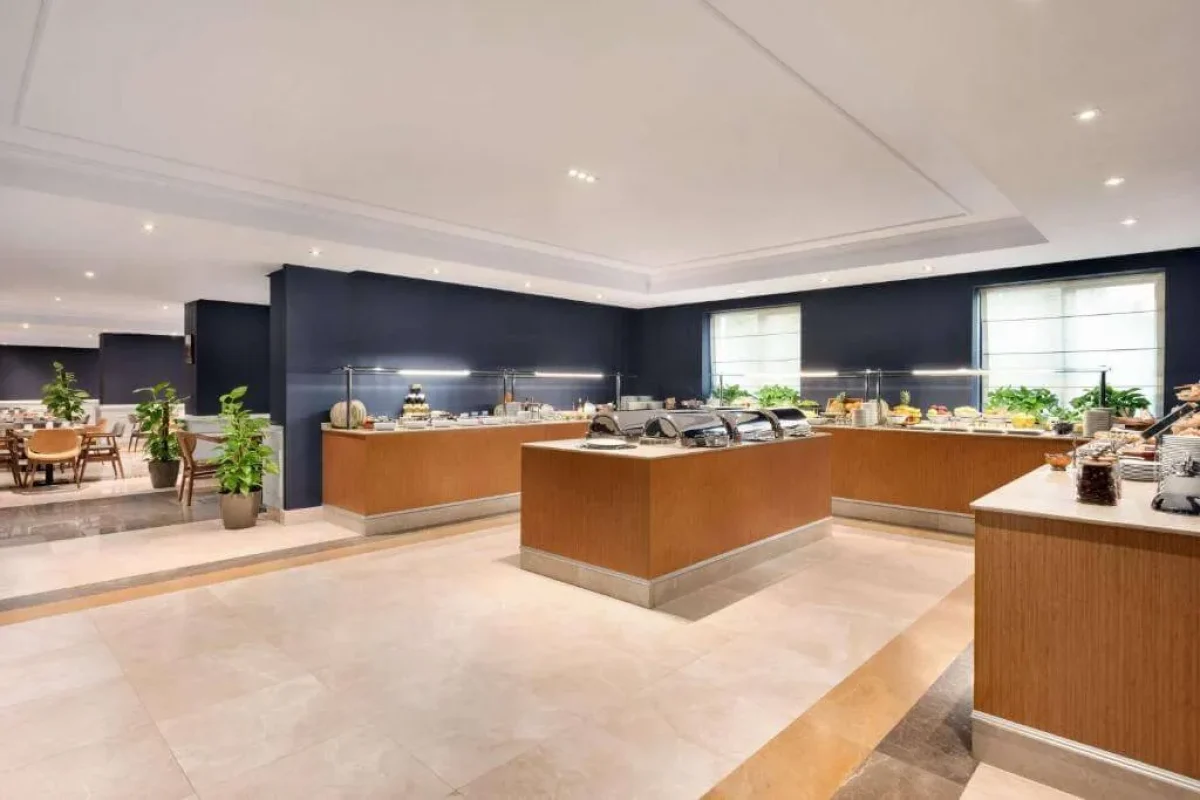 Wyndham grand hotel tbilisi restaurants