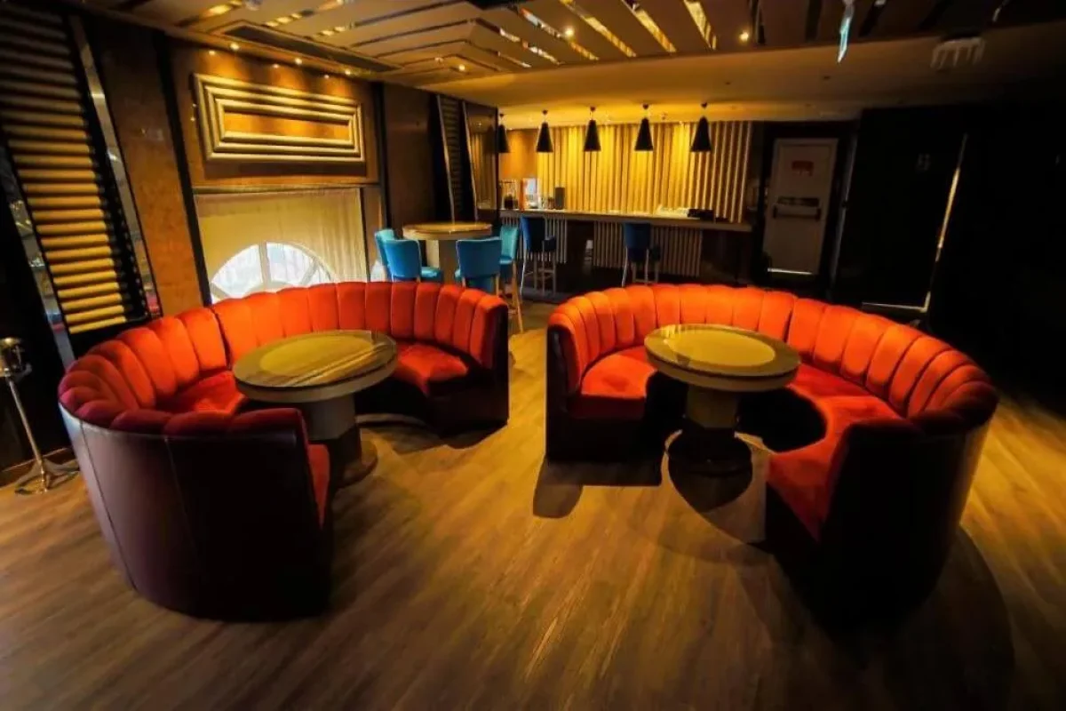 Wyndham hotel batumi bar