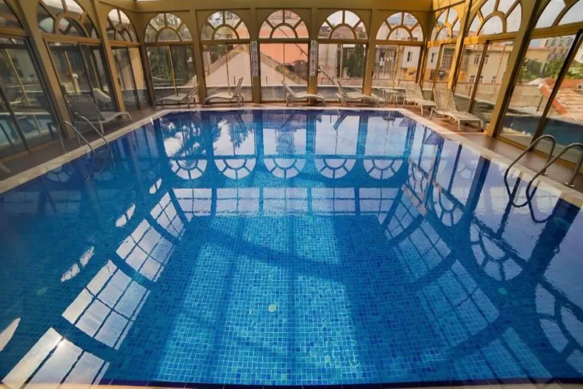 Wyndham hotel batumi pool